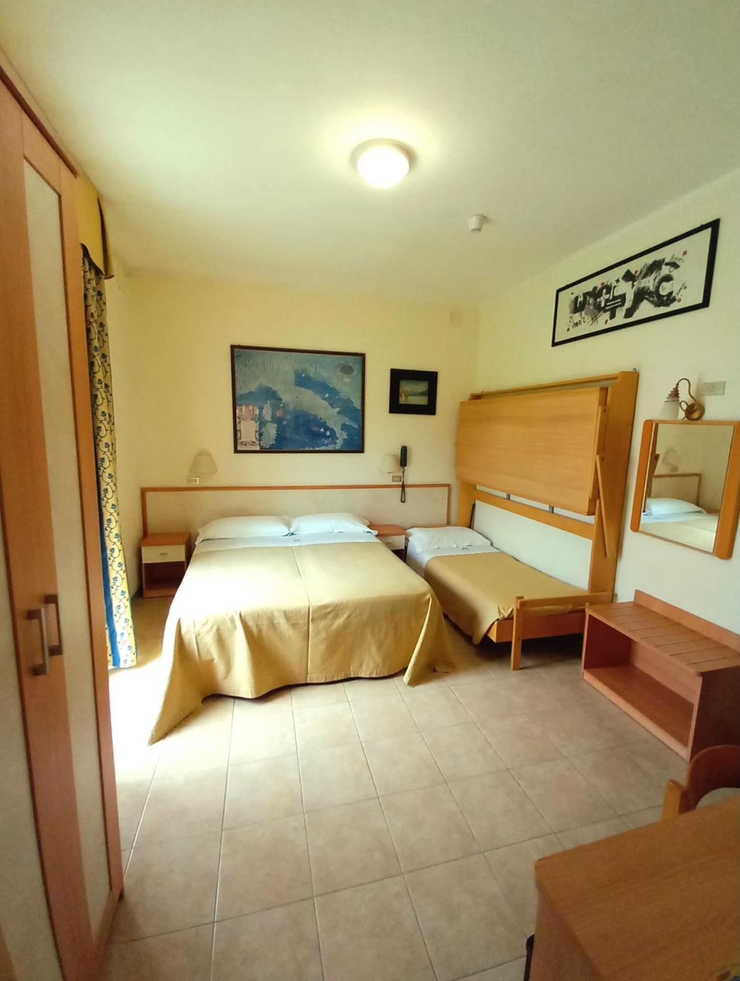Hotel Ariella Milano Marittima Habitación foto